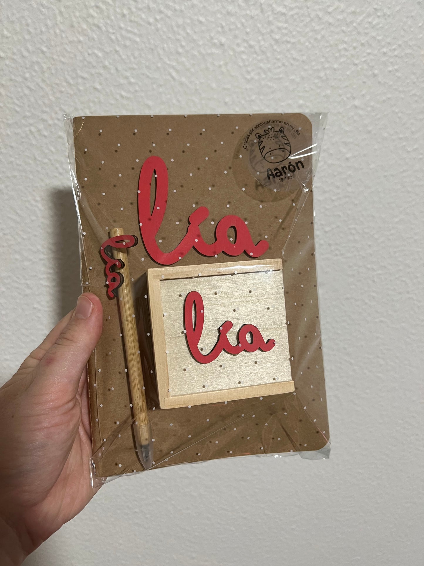 Pack libreta + 3 en raya + lápiz eterno