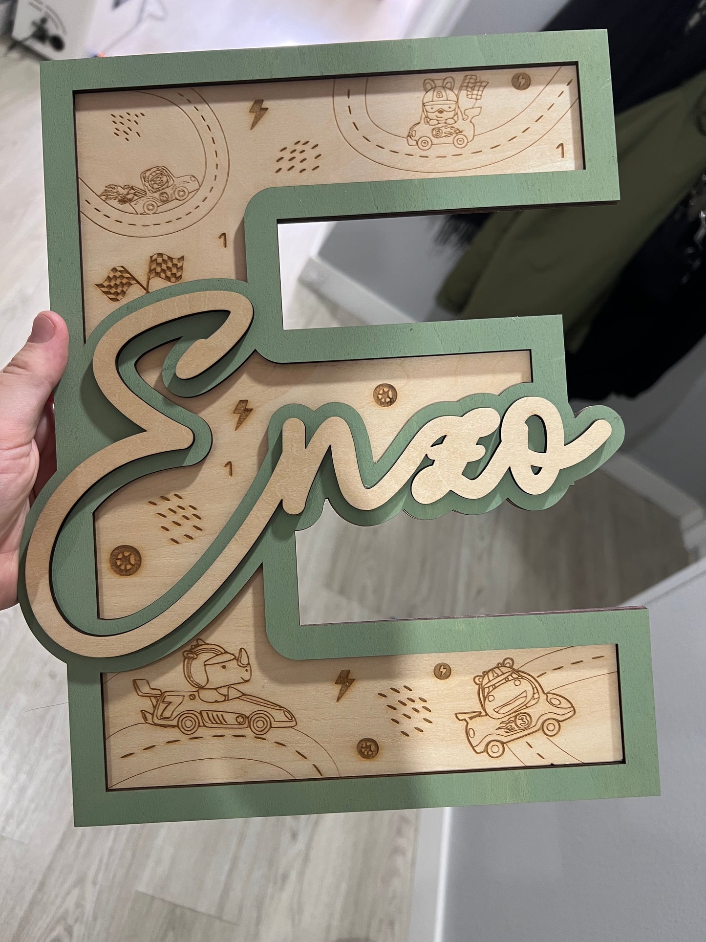 Inicial con nombre "carrera de coches"