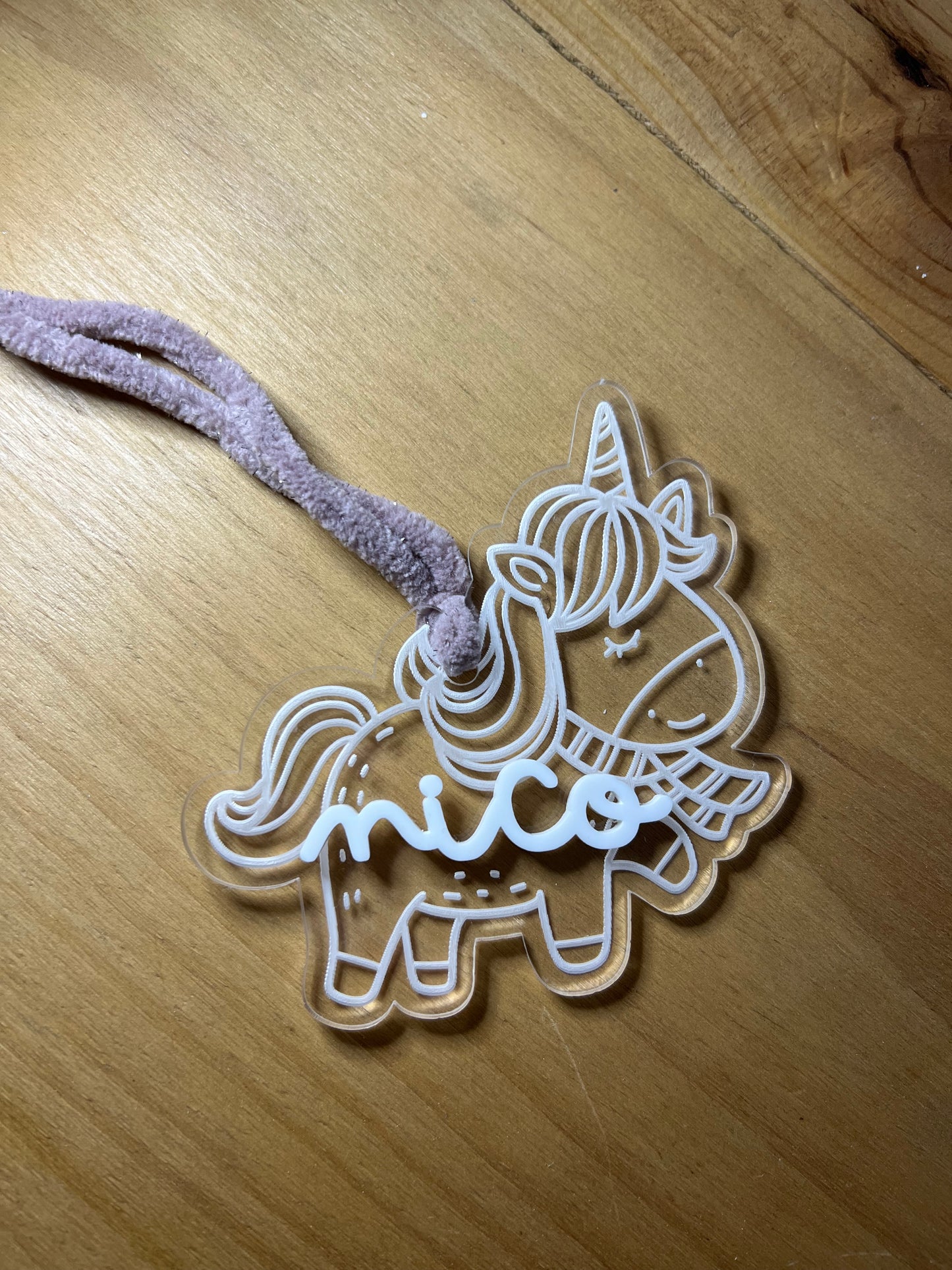 Adorno unicornio metacrilato